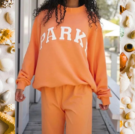Women's Oversized Graphic Sweatshirt Crew Neck