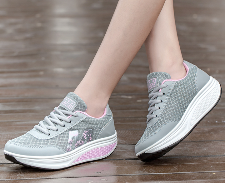 Women's Cushioned Walking Sneakers