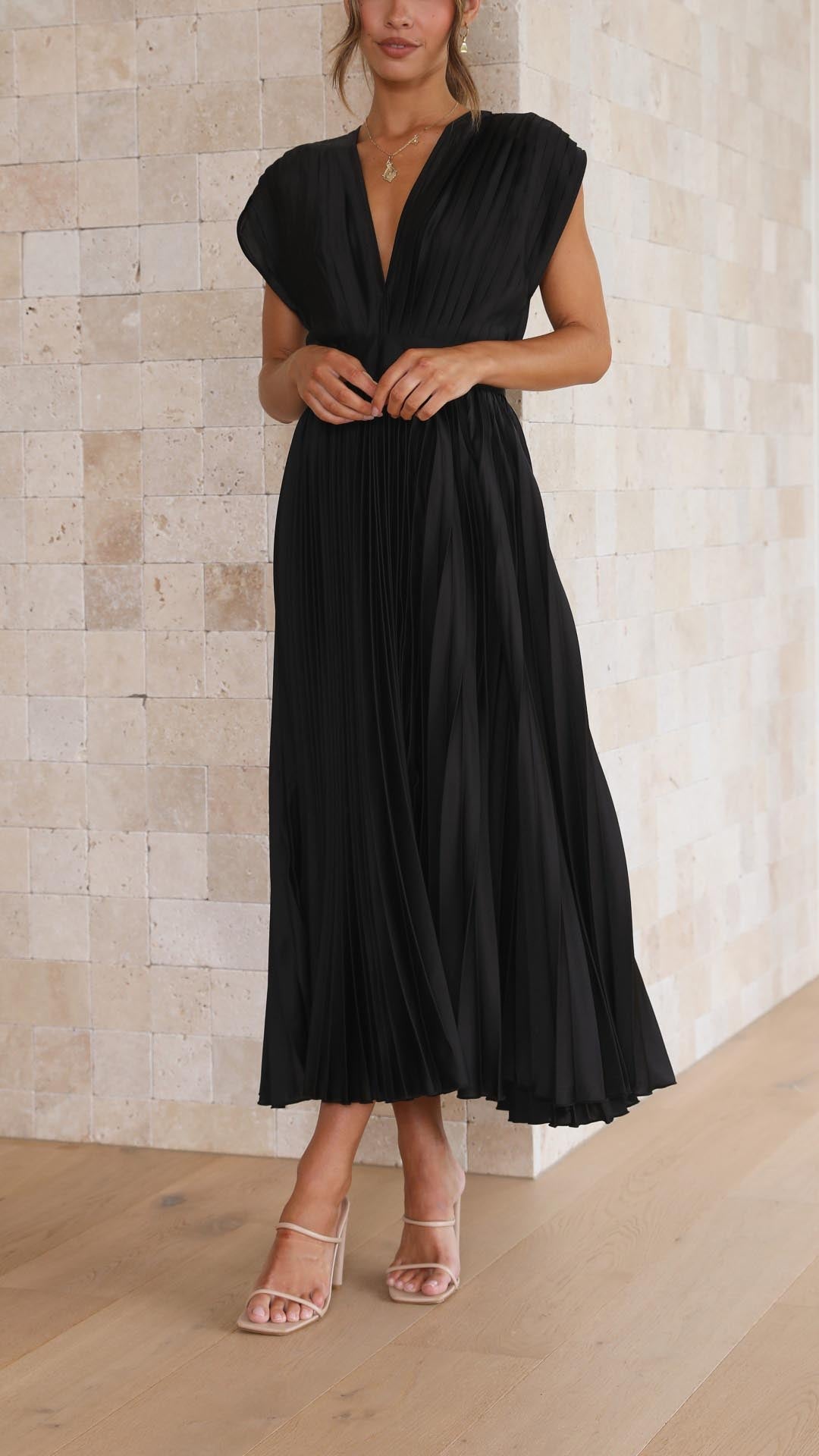 Matilda | Women's Pleated Maxi Dress