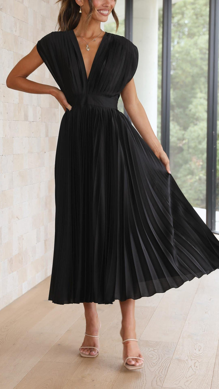 Matilda | Women's Pleated Maxi Dress