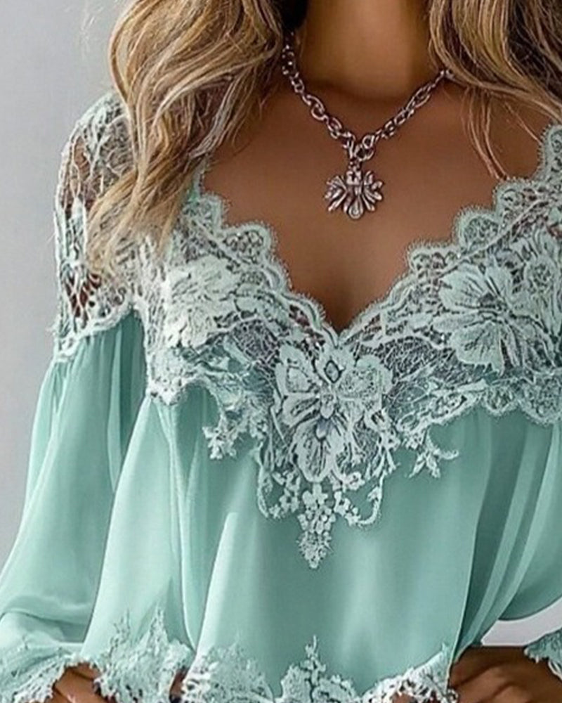 Women's V-Neck Lace Blouse