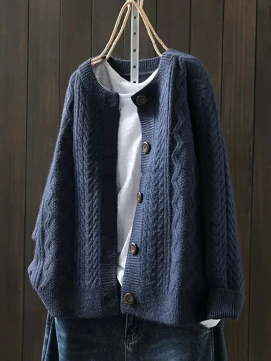 Aveline | Women's Oversized Cable Knit Cardigan