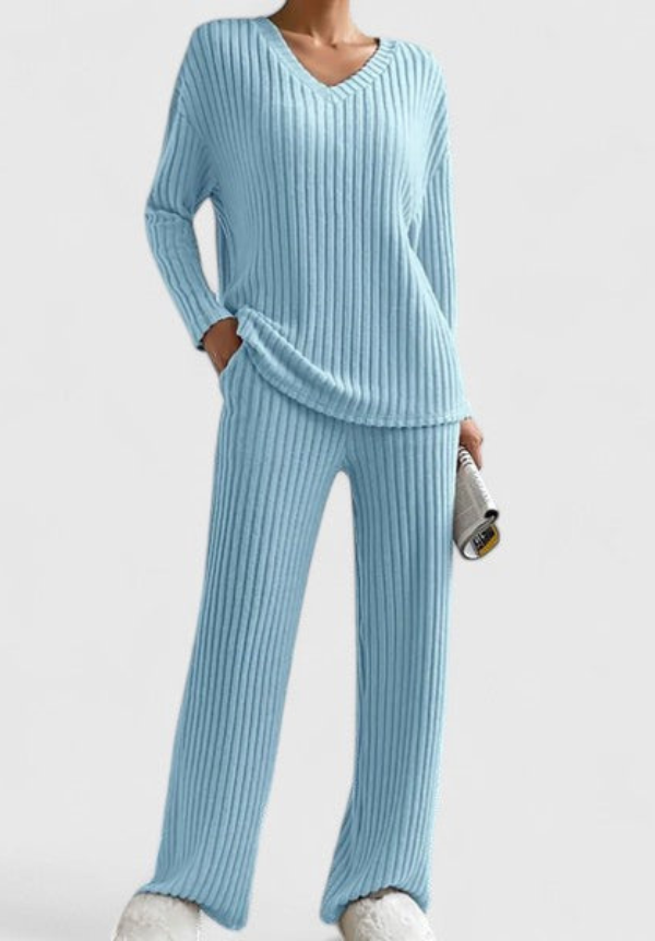Oona | Women's Ribbed Knit V-Neck Top and Wide-Leg Loungewear Set
